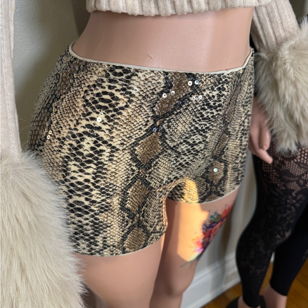 Stylish Snake Print Women Shorts